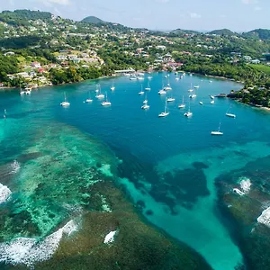 Blue Lagoon Hotel&marina Ltd Hotel